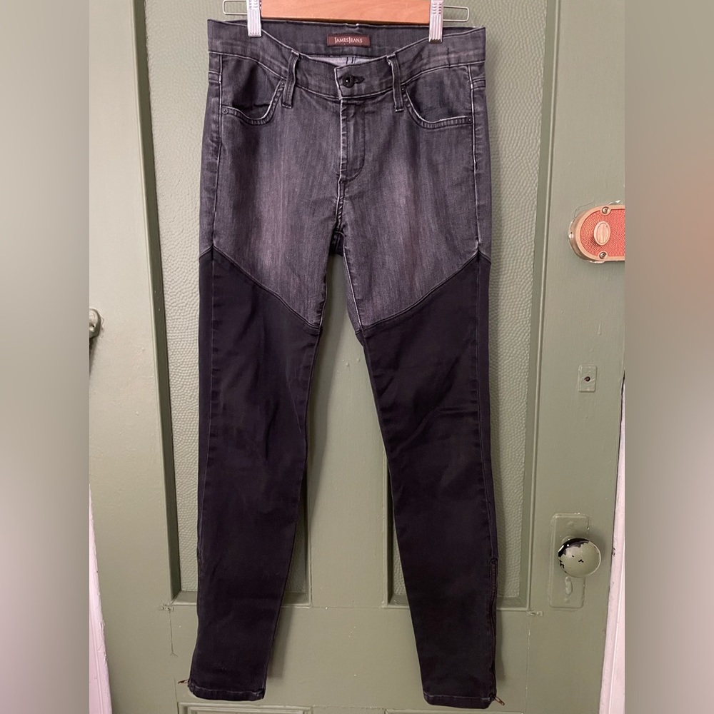 James Jeans Twiggy Size 28 black zipper ankle